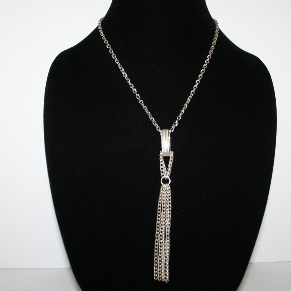 ⚪✨ Long Silver Tassel Necklace · 32" Chain + 5" Pendant ✨⚪